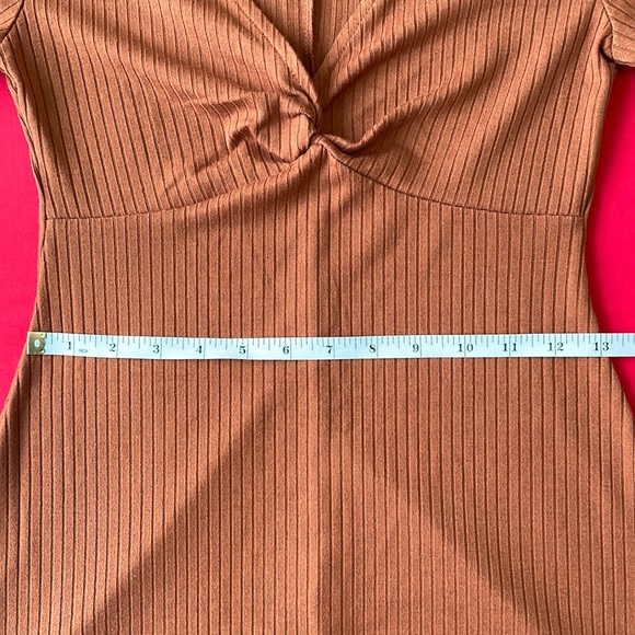 Forever 21 V-Neck Dress Size US S. - Picture 7 of 7